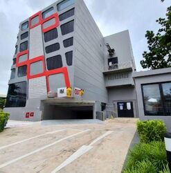 Upper Changi Road North (D17), Shop House #453470951